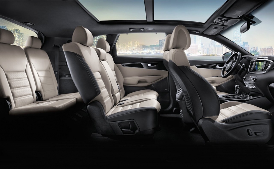 noi-that-sang-trong-cua-kia-sedona-2019